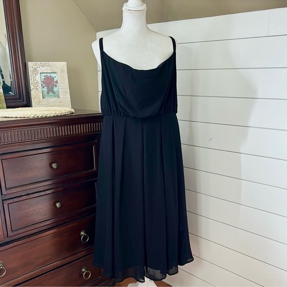 Torrid Curve Dresses & Skirts - Torrid Chiffon Black midi Dress Sz2